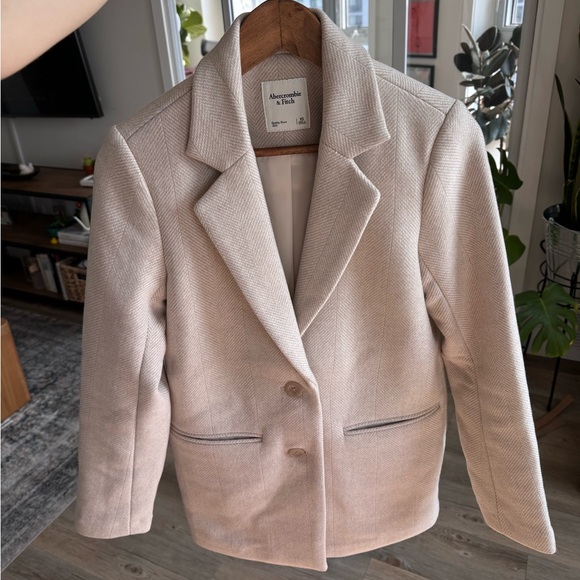 Beige Wool Abercrombie & Fitch Blazer, size XS. - Picture 4 of 7